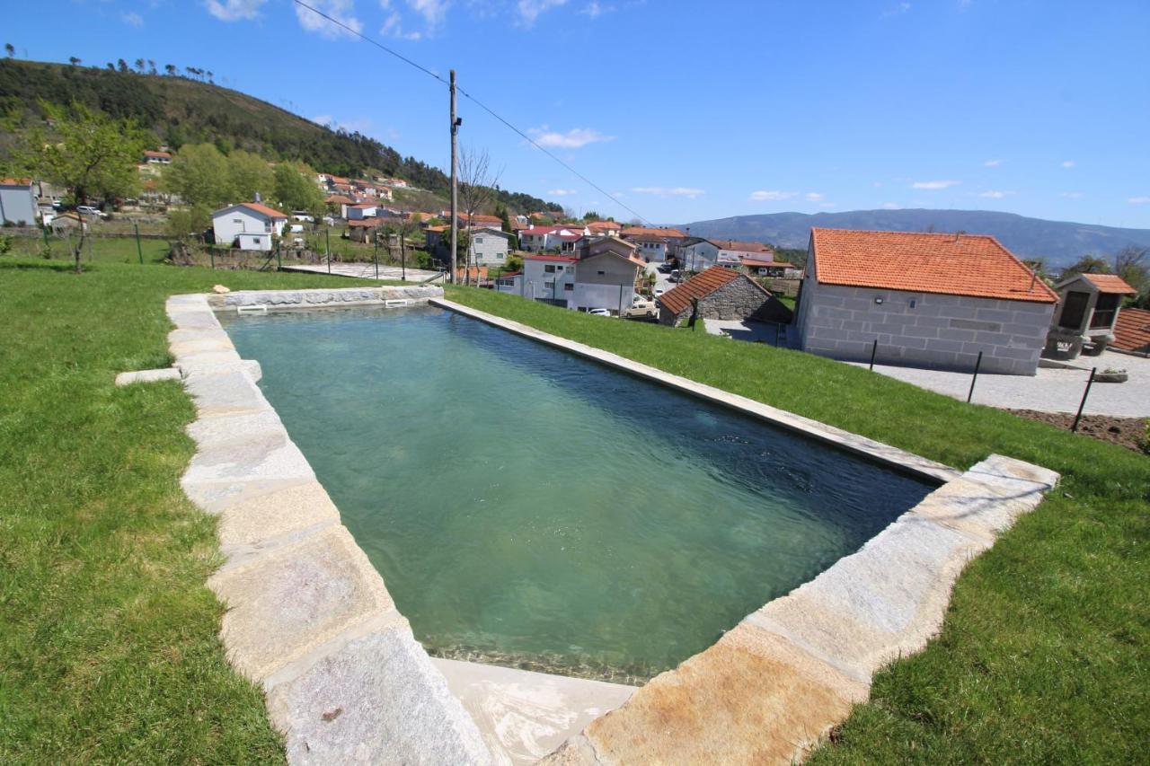 Casas Do Campo Da Moita