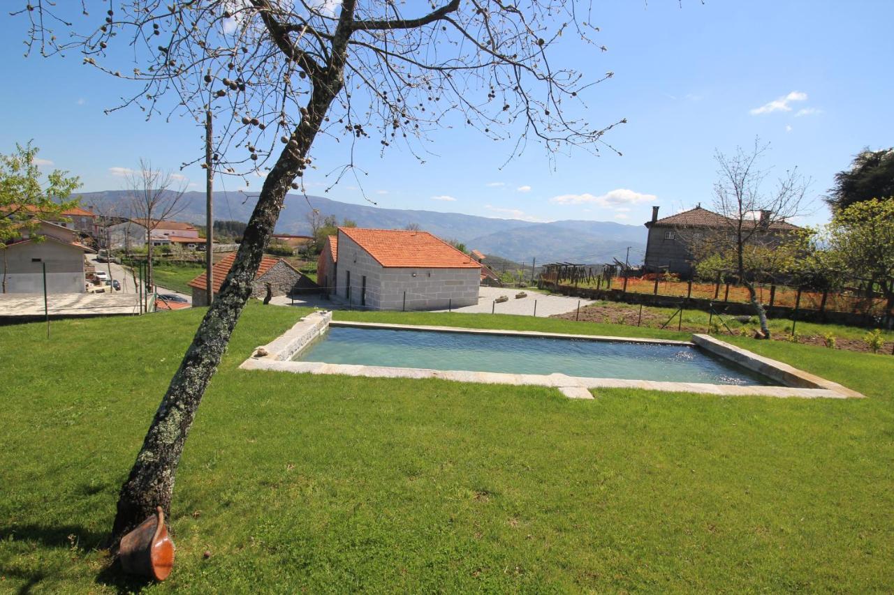 Casas Do Campo Da Moita *