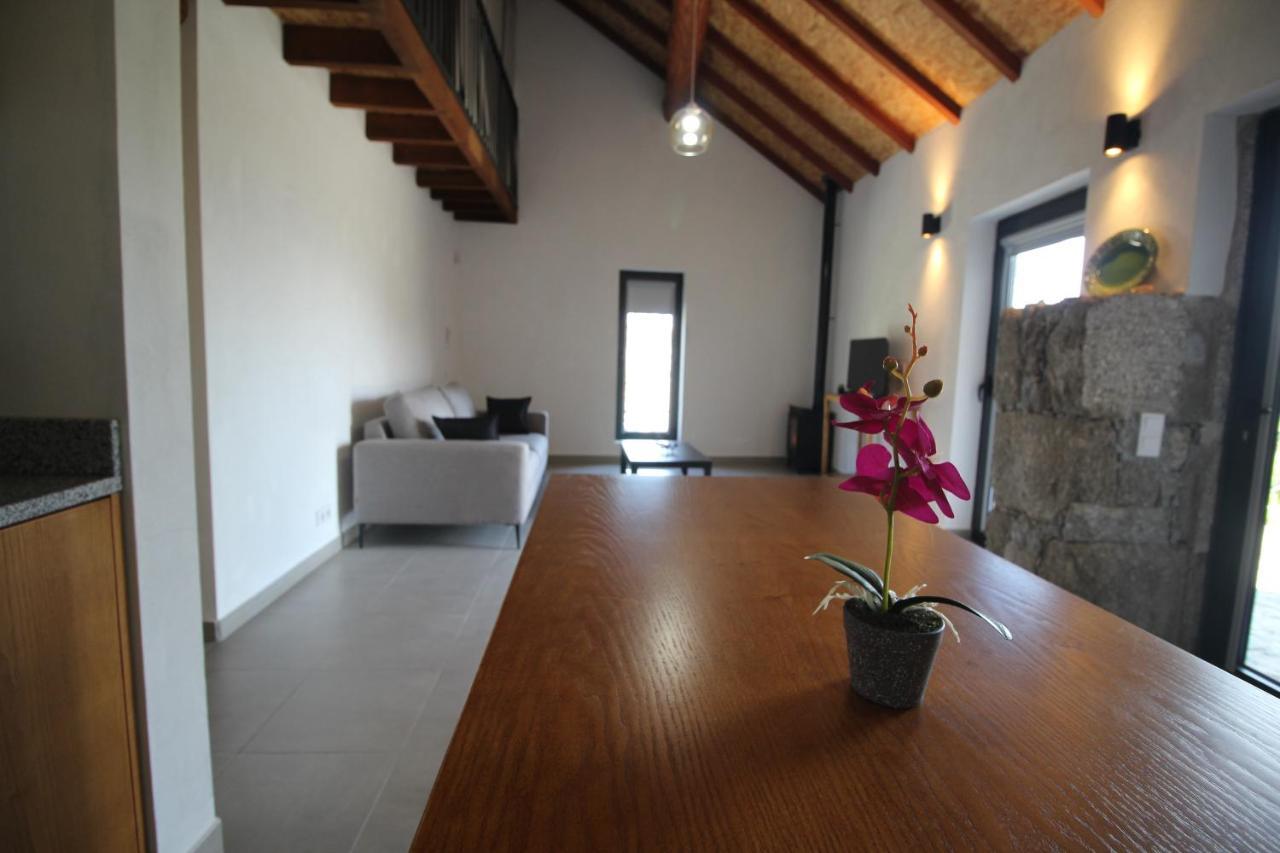 Casas Do Campo Da Moita *