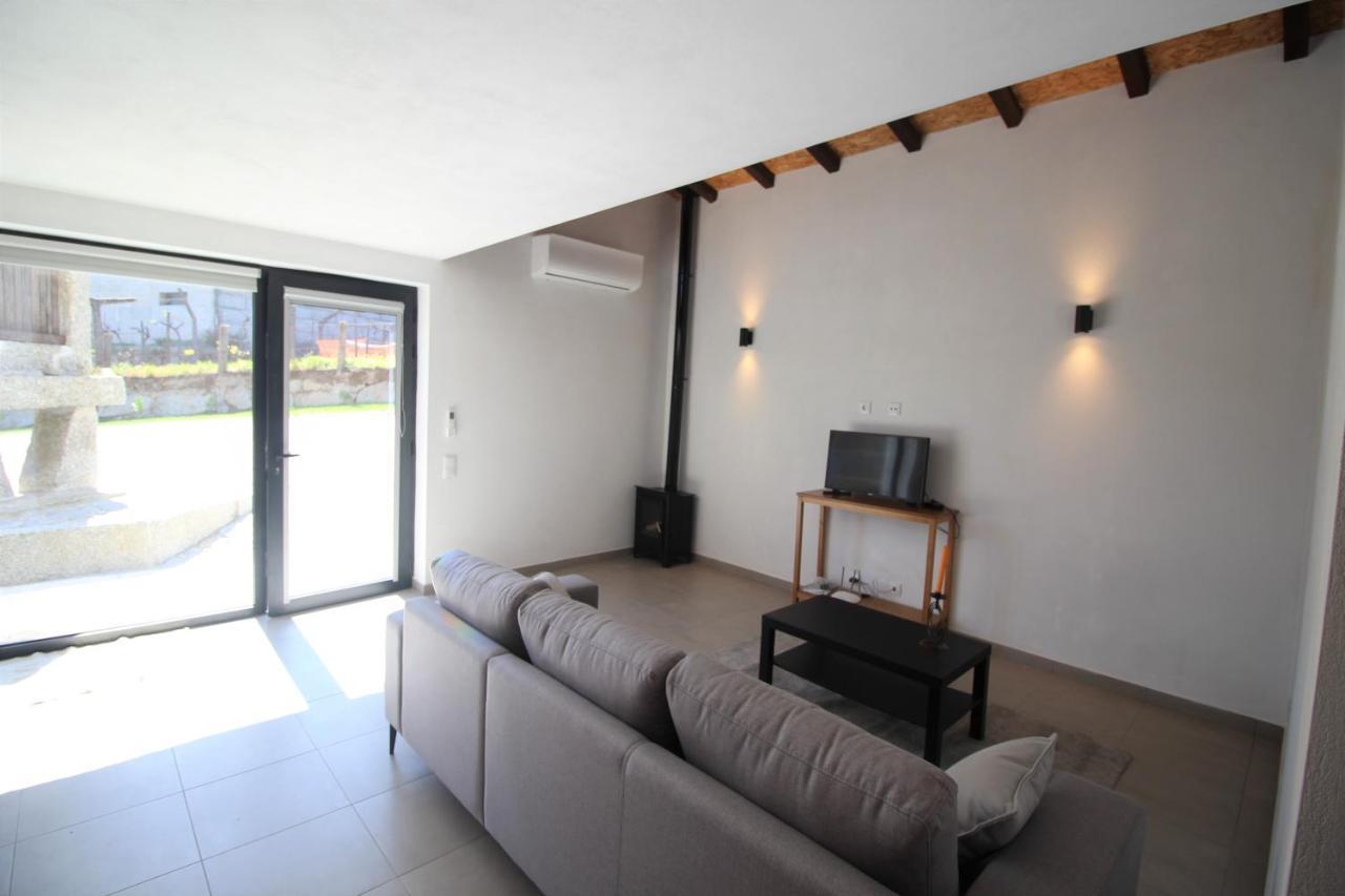 Casas Do Campo Da Moita Baiao